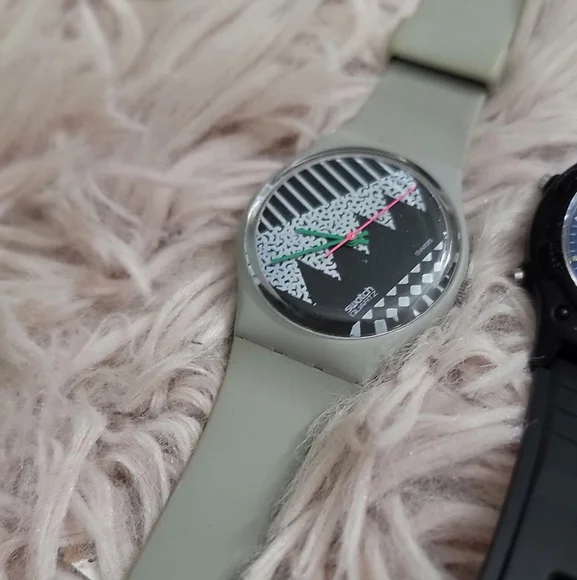 💙2 Swatch 1984 and Casio  Watche Working with Battery - Picture 6 of 17